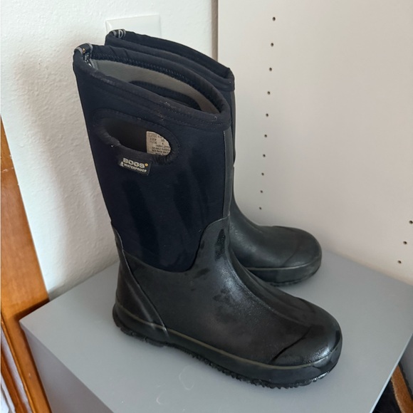 Bogs boys Black Waterproof Boots size 4 - Picture 1 of 7